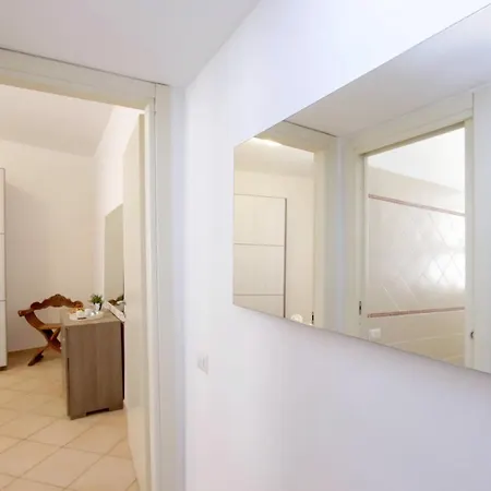 Rizzo Apartment - Vatican Museums * רומא